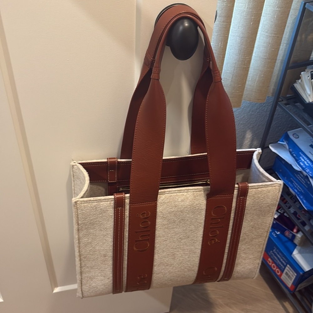Chloe Woody tote. - Picture 2 of 4